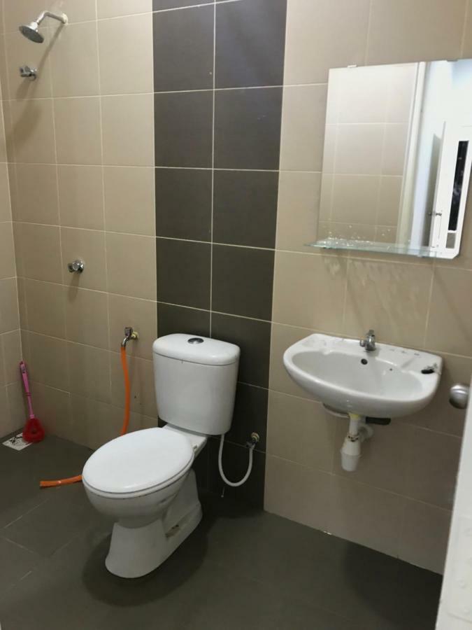Nrl'S Cozy Guesthouse โกตาบารู ภายนอก รูปภาพ